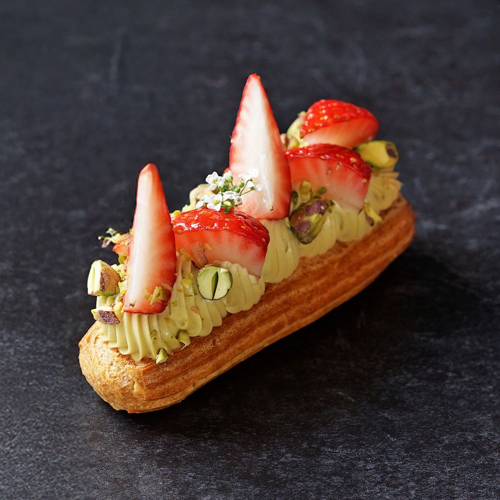 「あまりんとピスタチオのエクレア」920円