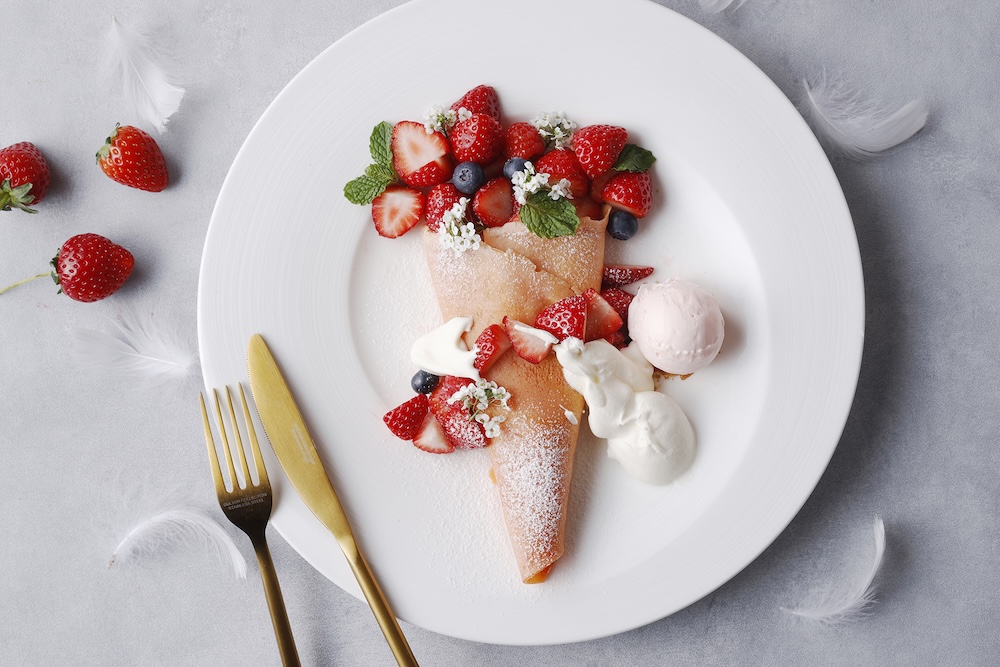 オプションメニュー「いちごクレープシュゼット」イメージ