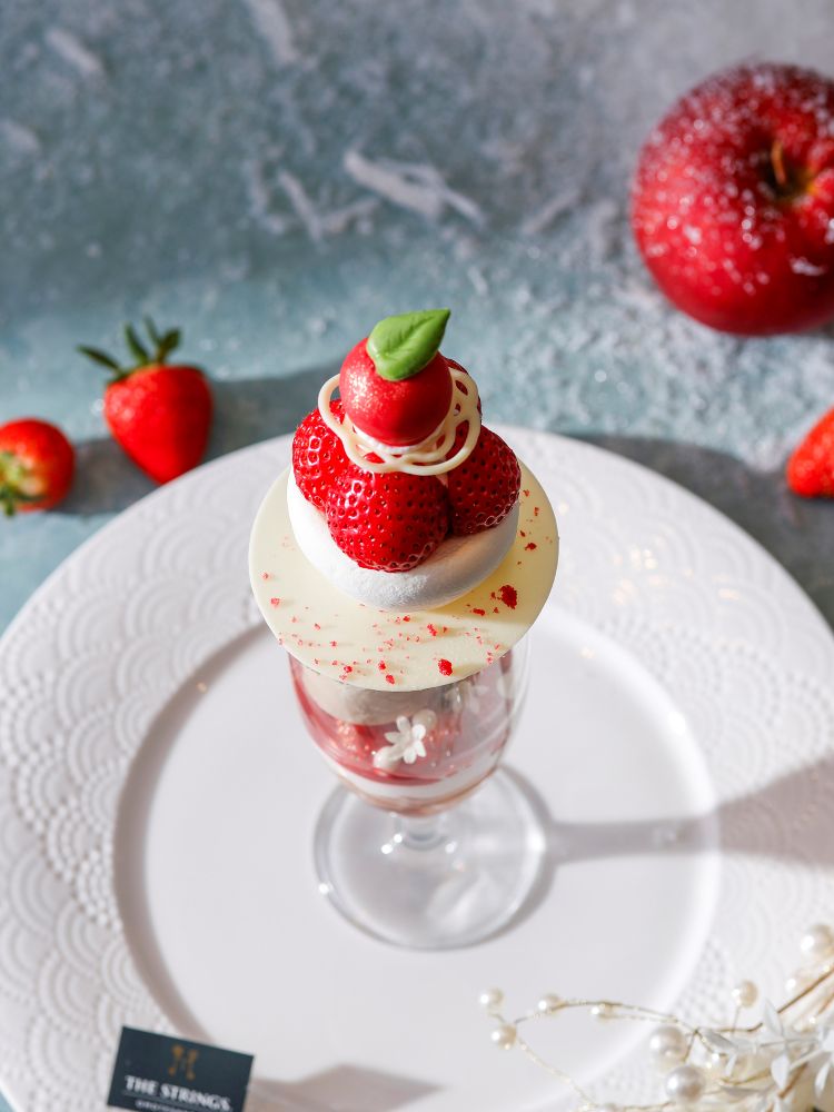 「りんご&いちごの白雪パフェ」イメージ