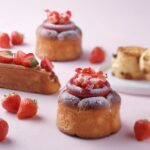 「ストロベリーデニッシュ（ディプロマットクリーム入り）」1,200円、「ローズ&ストロベリー ブリオッシュ」1,350円