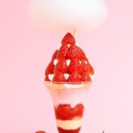 「ふるーつなのに」の「贅沢いちごの食べ比べマウンテンパフェ」イメージ