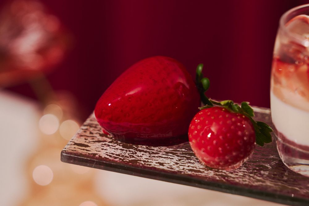 「ストロベリー・パルフェ・アフタヌーンティー」イメージ