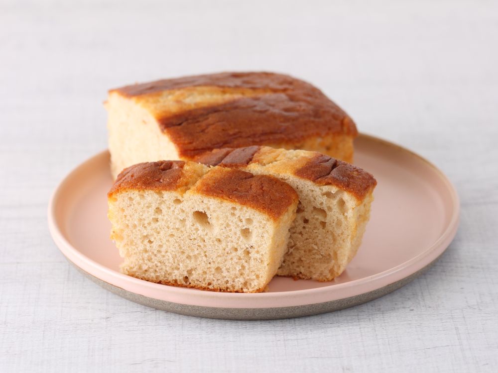 「埼玉粉問屋 つむぎや」にて販売する「絹のけーき 埼玉のあまりん」税込み1,080円