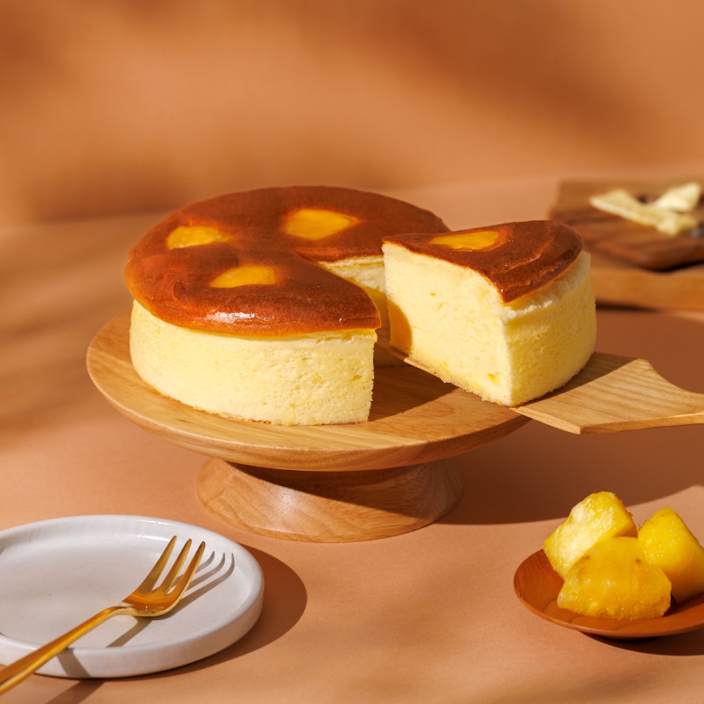 「赤い風船のチーズケーキ」税込み2,052円（冷凍）