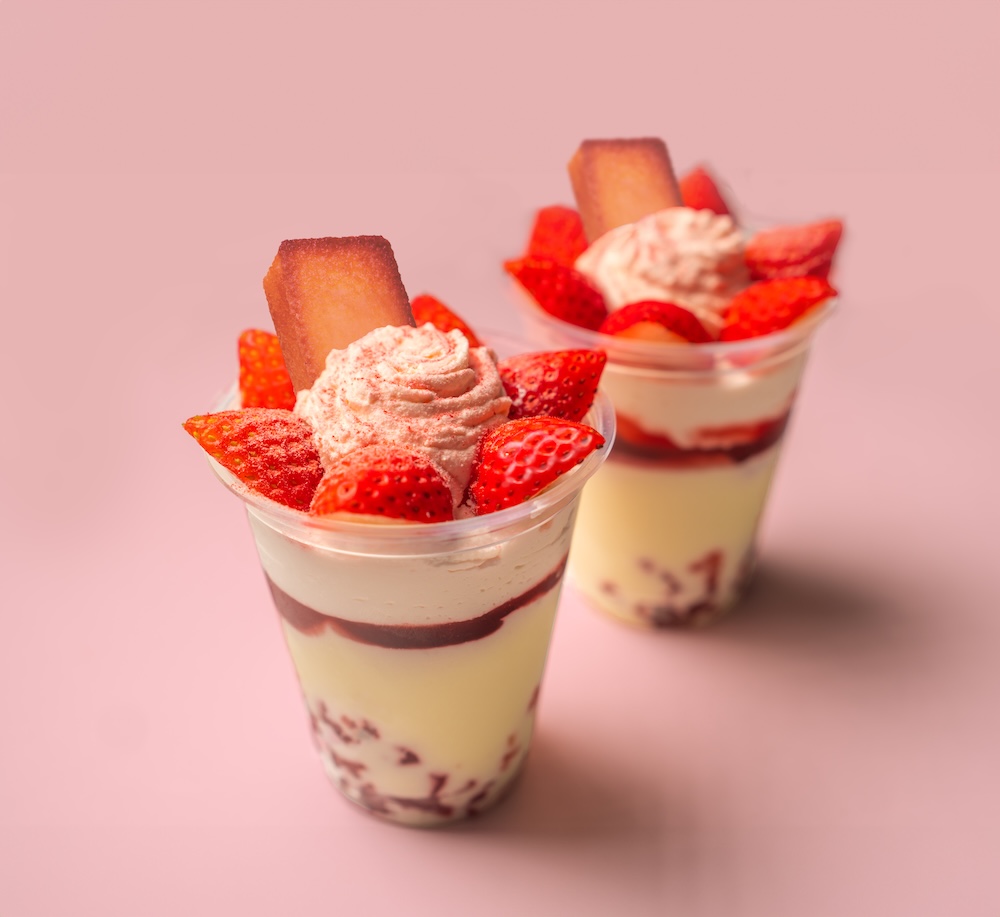 「Red Brick Bake!」の「贅沢いちごde飲むチーズケーキ~クワトロ~」イメージ