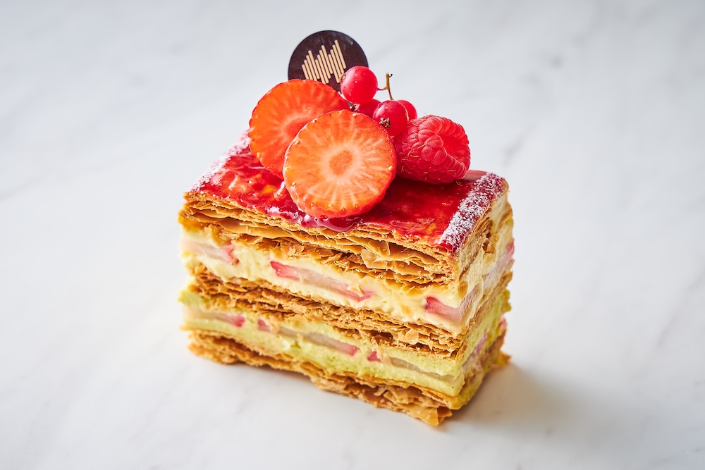 2026年2月1日〜3月31日に販売される「あまおうのミルフィーユ」税込み830円