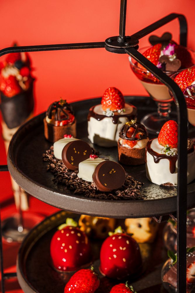 「いちごバレンタインアフタヌーンティー～Rouge et Noir～」イメージ