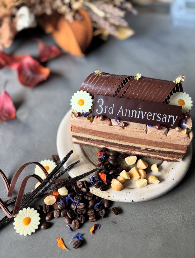 「FUSE」にて販売している「FUSE 3周年記念限定ケーキ」イメージ