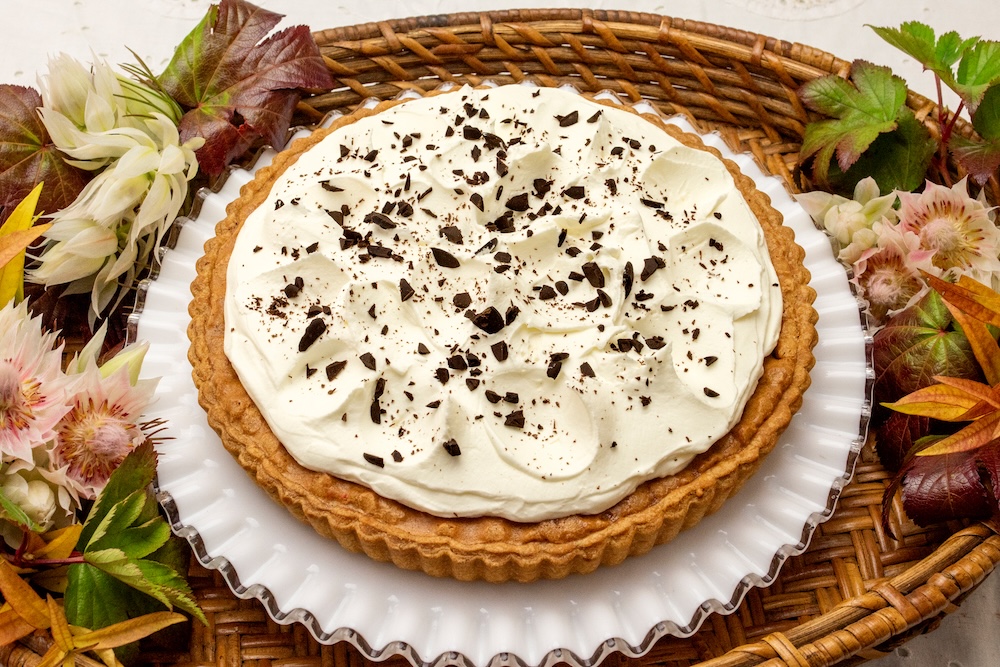 「クルミとチョコレートのタルト」ピース・税込み896円、ホール・税込み5,151円〜