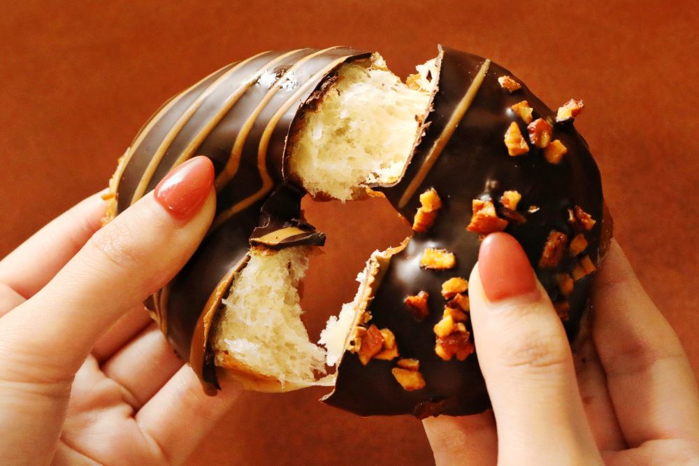 「ふわとろ生ドーナツ チョコナッツ」税込み260円