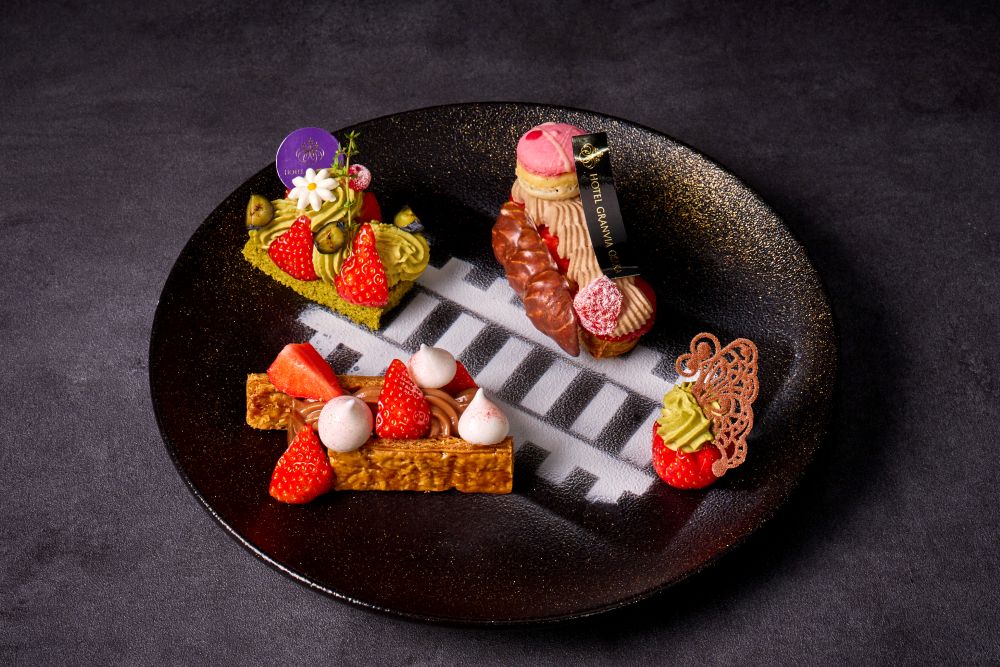 「季節のスイーツプレート」税込み3,200円(サービス料含む)