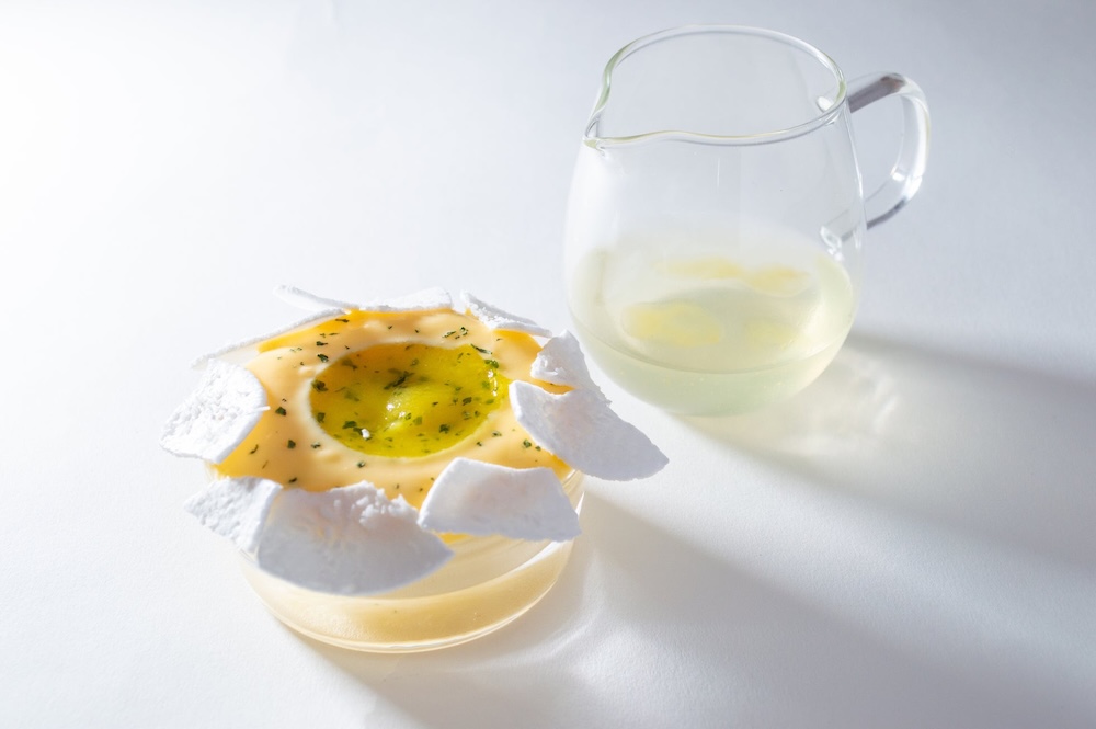 「苺と柚子のデザート」イメージ