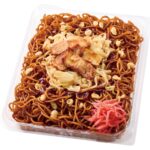 1月26日より発売される「盛りすぎ!ソース焼そば」税込み538円