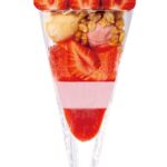 「あまおうのまっぷたつ?パフェ」税込み990円