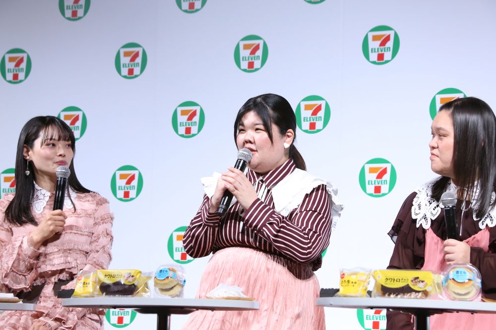 左から、きりやはるかさん、あんりさん、田辺智加さん