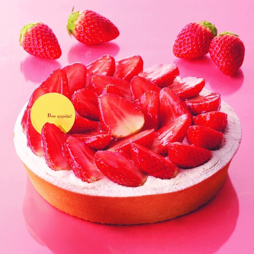 「苺のレアチーズタルト」ピース・税込み453円、ホール・税込み3,348円