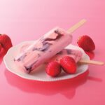 「チョコバッキー・ザ・プレミアム あまおう苺」1本・税込み113円〜