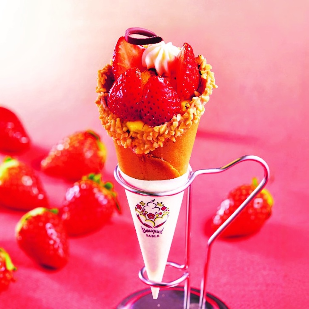 テイクアウト向け「自社農園苺のブリュレパルフェ」税込み702円