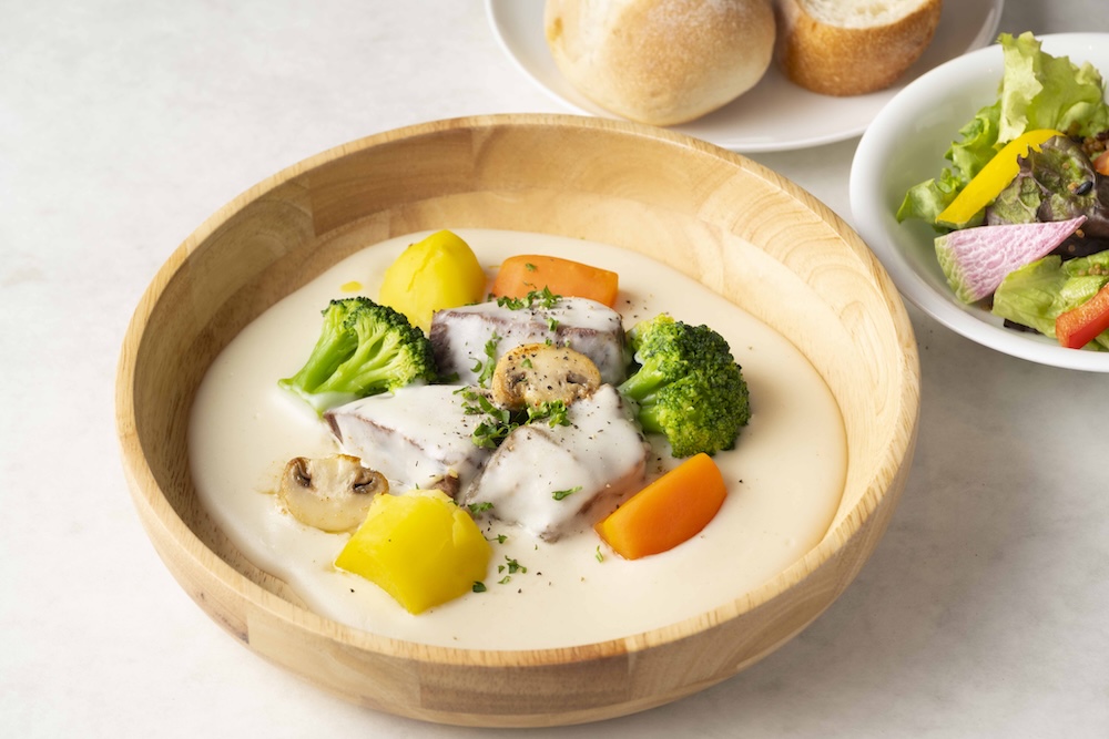 「やまゆりポークとインカの目覚めホワイトシチュー」税込み1,980円