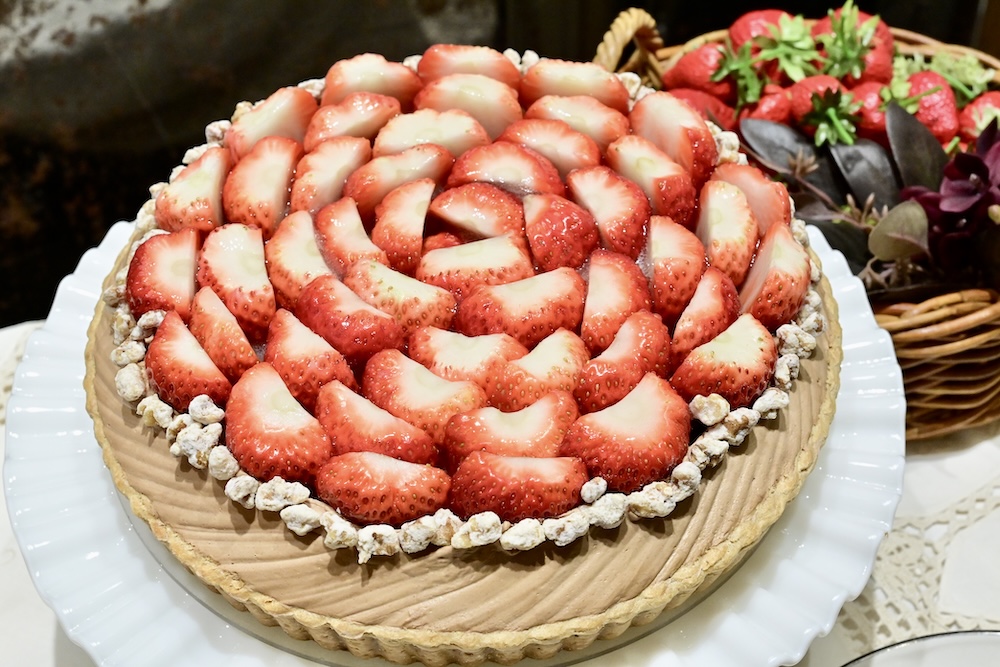 「特選 静岡県産”紅ほっぺ”とチョコレートクリームのタルト」イメージ