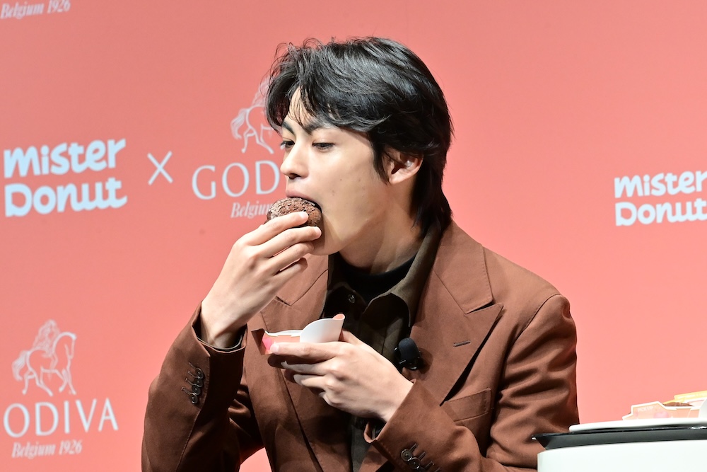 「Mister Donut×GODIVA」新商品発表会の様子