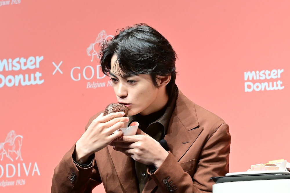 「Mister Donut×GODIVA」新商品発表会の様子