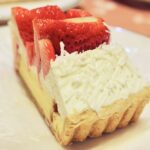 2月15日まで販売される「特選 静岡県産 “紅ほっぺ”のタルト」ホール・税込み19,980円、ピース・税込み1,998円