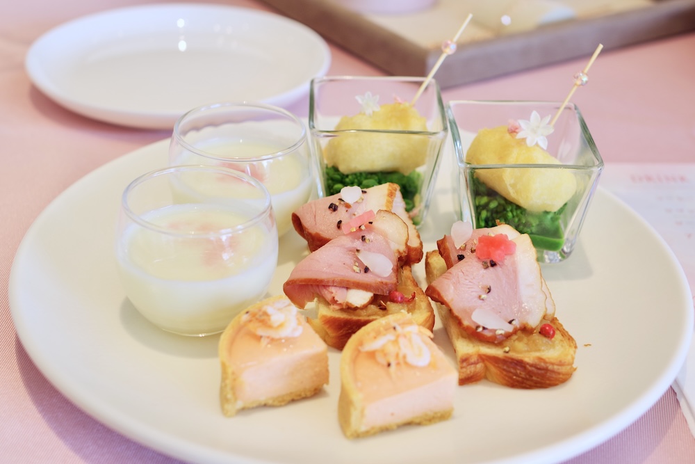 完全予約制「SAKURAアフタヌーンティー」税込み6,500円