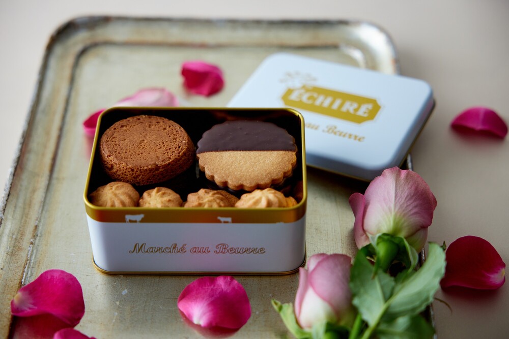 エシレ・マルシェ オ ブール  より、 バレンタイン限定缶「サブレ・ショコラ」発売 　2026年1月14日（水）～2月14日（土）