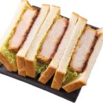 2月3日より発売される「盛りすぎ!厚切りロースカツサンド」税込み495円