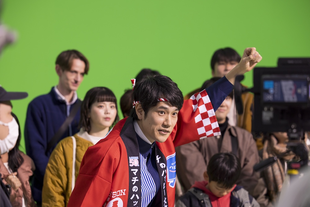 「今年も盛りすぎチャレンジでハピろー!」篇のメイキングビジュアルイメージ