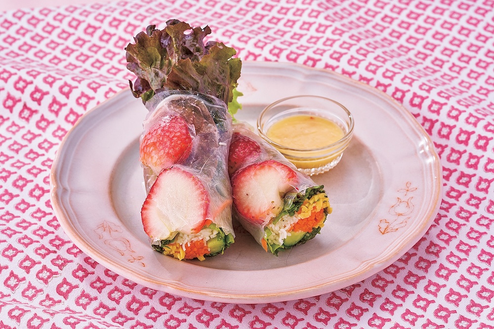 「グッドモーニングバンコク」の各日20点限定「いちごと生ハムの生春巻き」1本・税込み590円