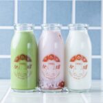 「湯あがり3姉妹」。左から「静岡抹茶オレ」税込み480円、「静岡いちごオレ」税込み380円、「丹那ミルク」税込み280円