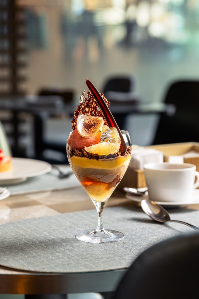 「日向夏 チョコレート オレンジのパフェ」イメージ