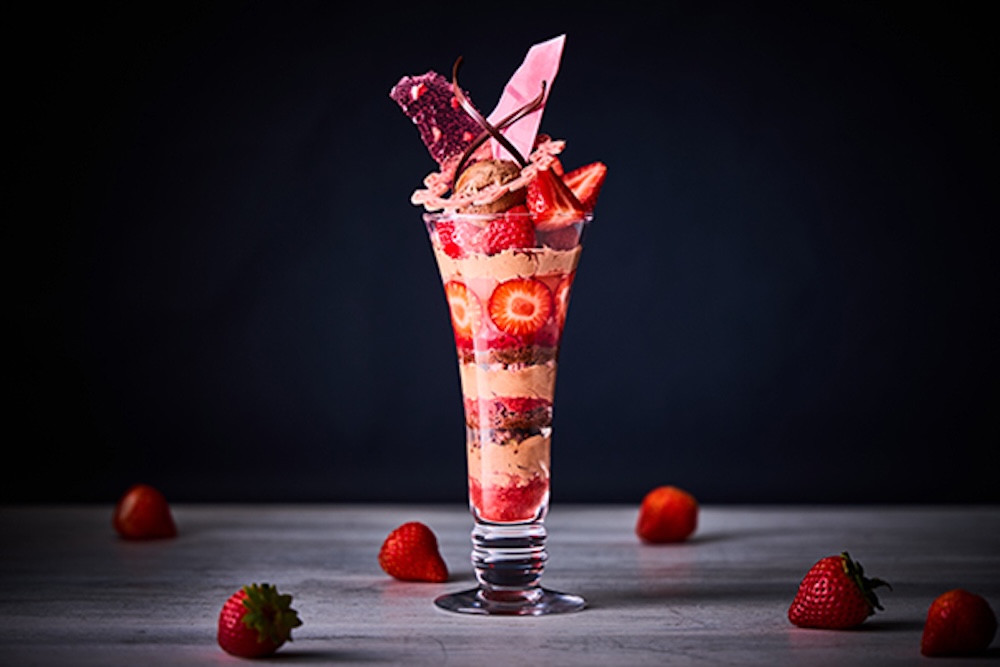 「あまりんとチョコレートのプレミアム シーズン パフェ」イメージ