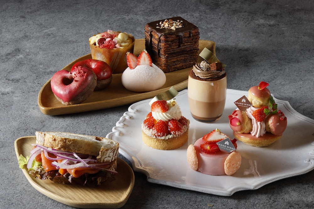 「いちごチョコレートスイーツ&パン」イメージ