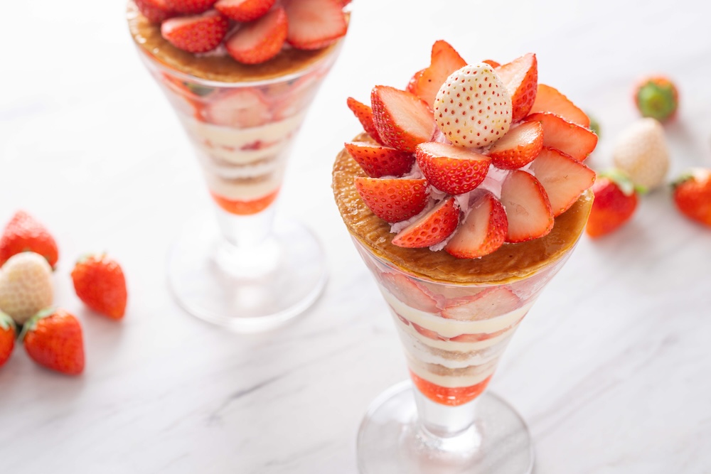 「ストロベリーパフェ」イメージ