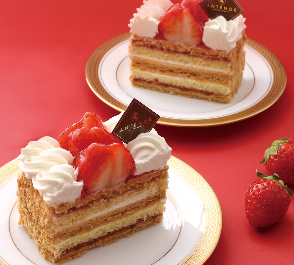 「あまおう苺のナポレオンパイ／紅ほっぺ苺のナポレオンパイ」税込み918円