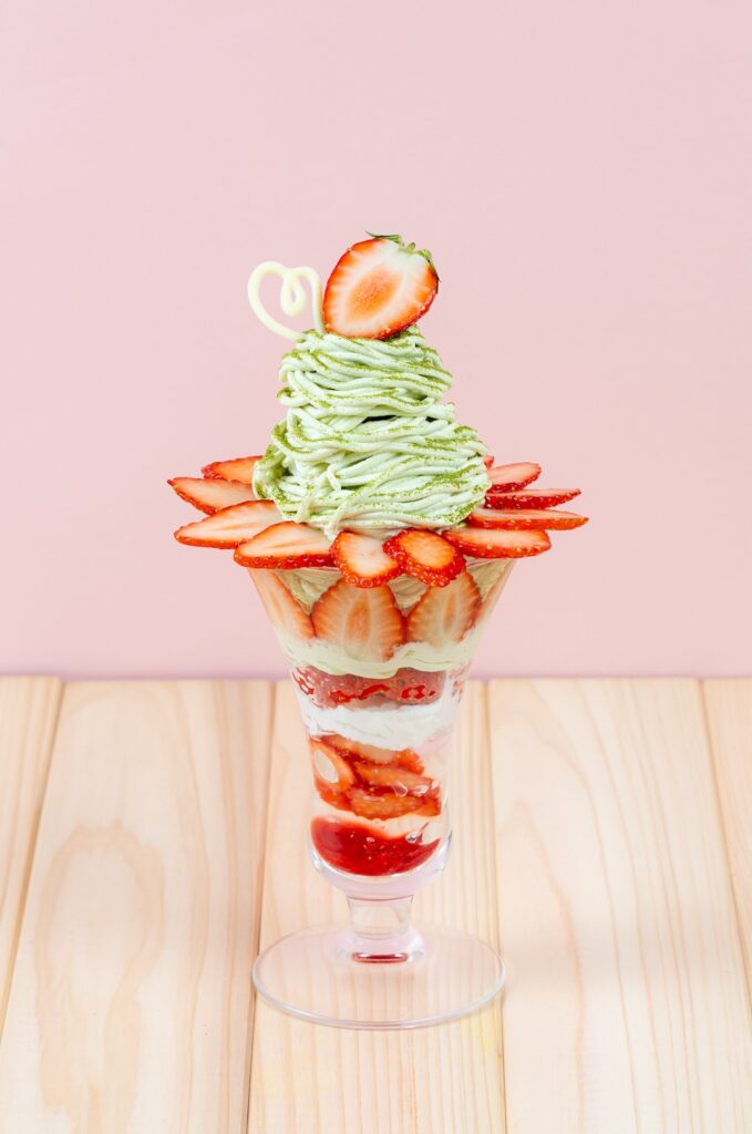 「福島県産ゆうやけベリーの抹茶モンブランパフェ」イメージ