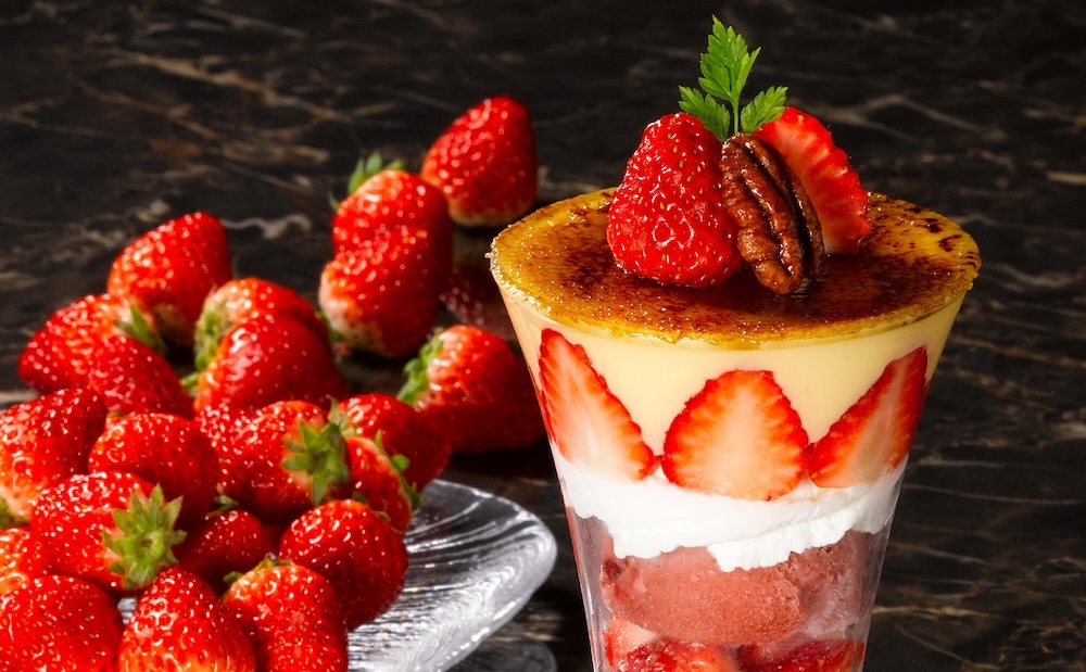 「苺のブリュレパフェ」税込み1,628円