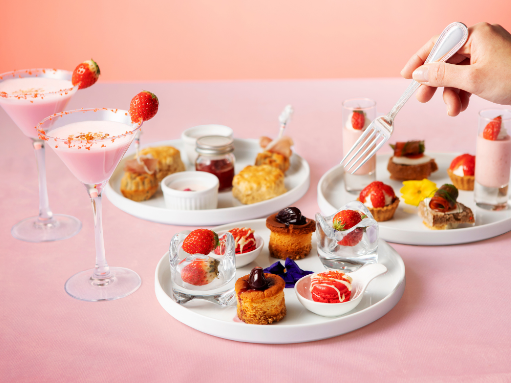 「Very Berry! 苺とSAKURAでときめく 春のアフタヌーンティー」イメージ