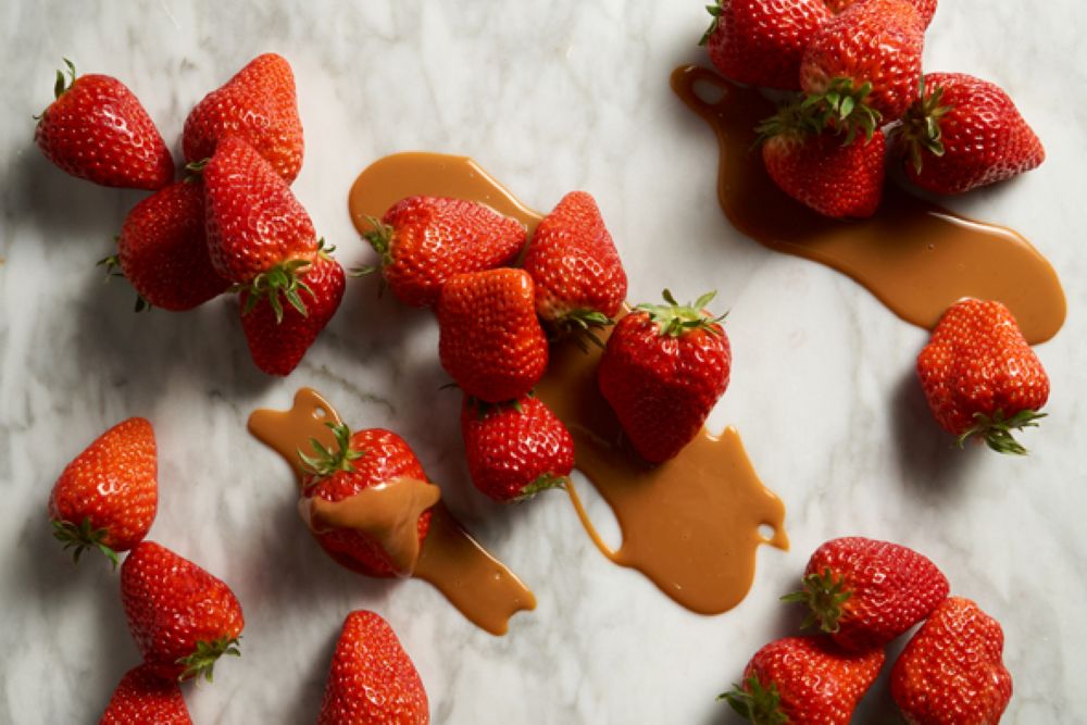 「TSUJIGUCHI FARM」にてオプションメニューとして販売する特製ソース「リッチキャラメル」税込み100円