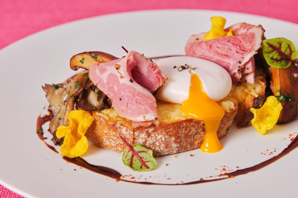 「ランチセット（オープンサンド）」税込み1,500円（サービス料含む）