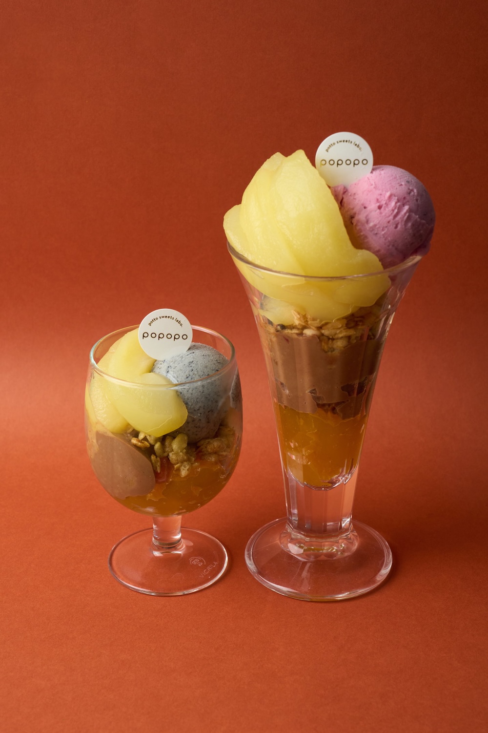 「林檎とチョコレートのパフェ」イメージ