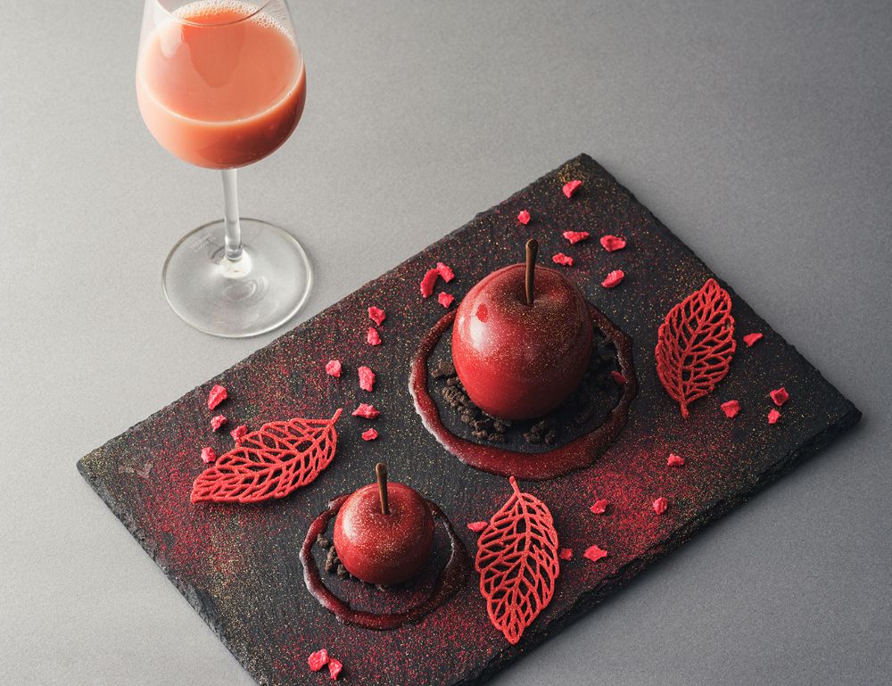 「セバスチャン・ブイエ」より販売される「ポム ルージュ（Pomme rouge）」3,300円（別途ドリンク）