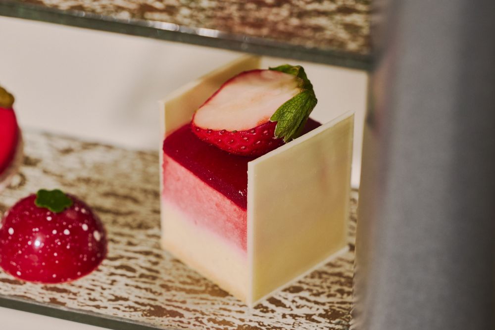 「ストロベリー・パルフェ・アフタヌーンティー」イメージ