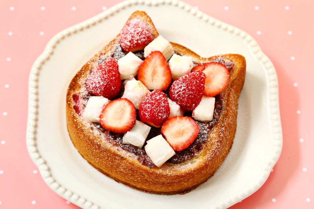 「ねこねこ食パン 練乳いちご」アレンジ例のイメージ