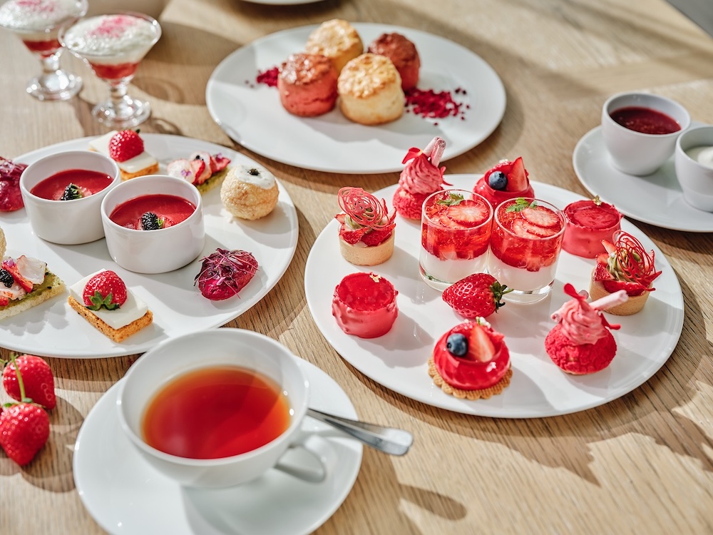 東京エディション虎ノ門の「ストロベリー キャビア アフタヌーンティー」イメージ