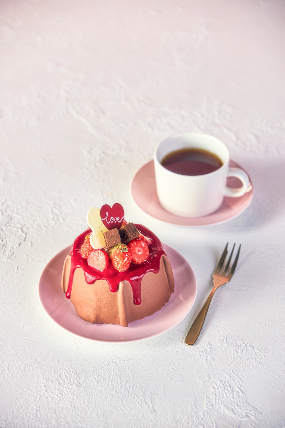 シフォンケーキ「〜Valentine Chiffon Cake〜 ストロベリーショコラ」イメージ