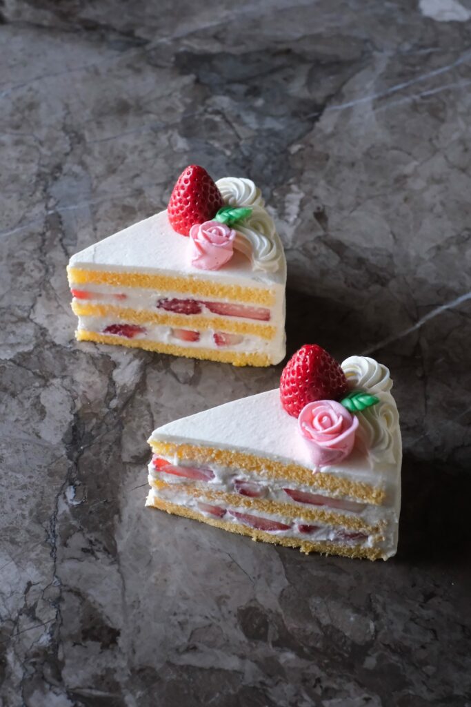 「ハヤセショート」2個入り・税込み2,200円（本店のみイートインで単品・税込み1,000円から）